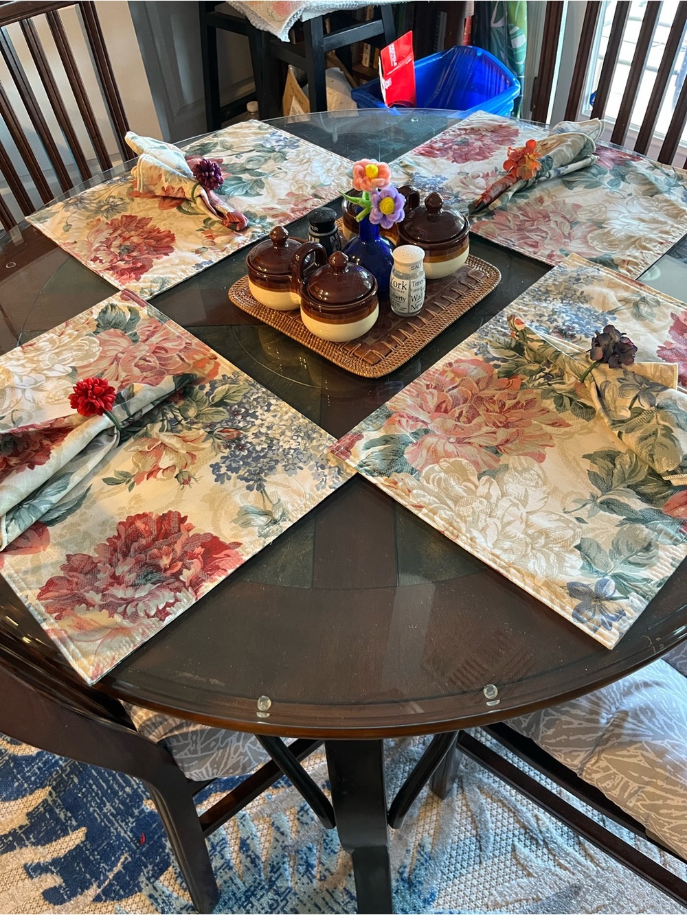 Floral Placemats and Napkins Set of Six 6️⃣ in Multicolor - Elegant Home Dining